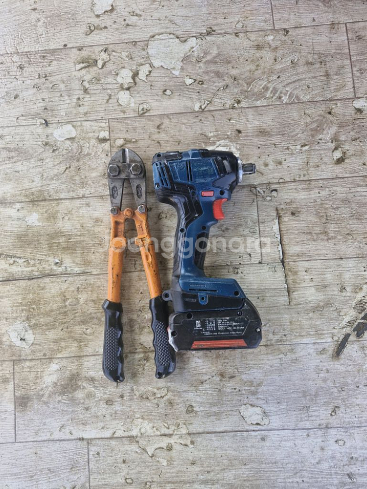 보쉬충전임팩렌치 GDS 18V 200.배터리포함.가따.--2