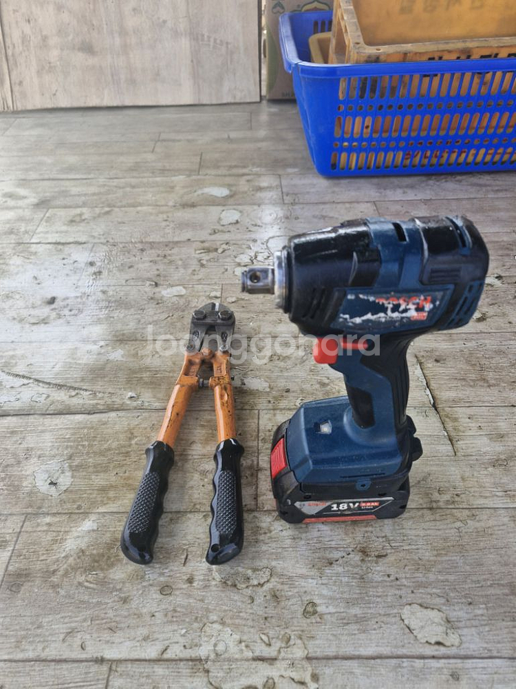 보쉬충전임팩렌치 GDS 18V 200.배터리포함.가따.--5