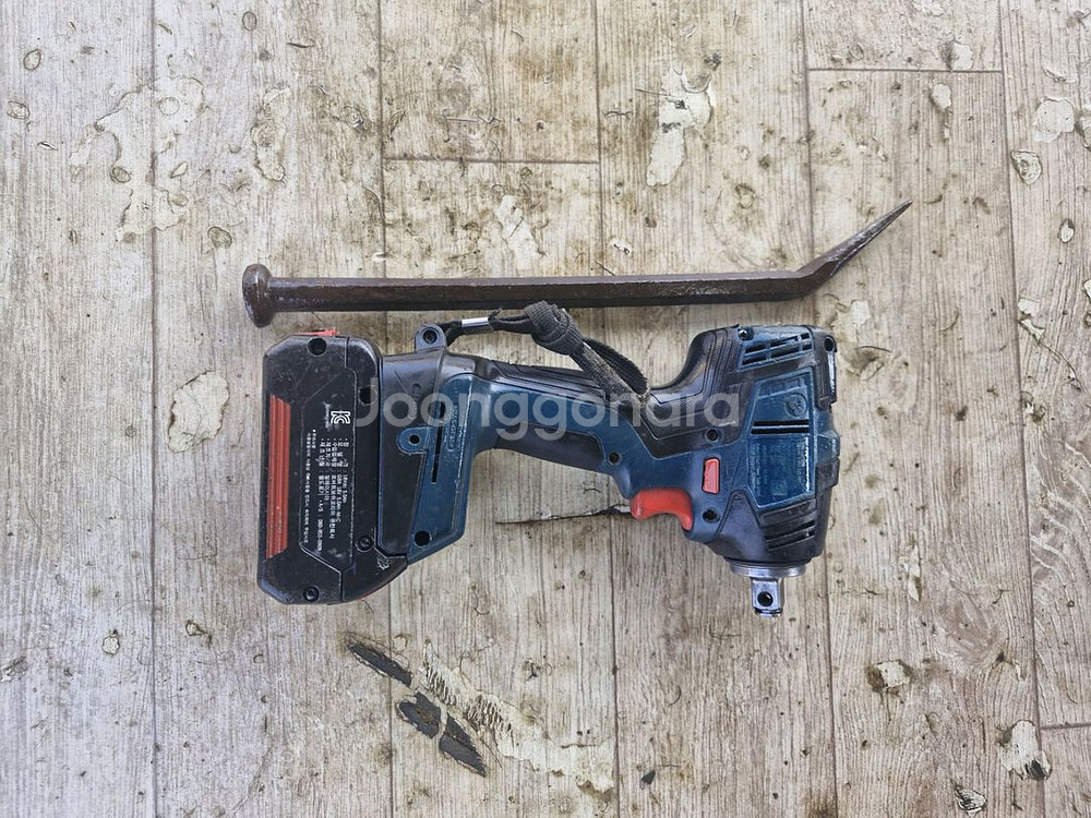보쉬충전임팩렌치 GDS 18V 200.배터리포함.시누.--2