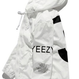 아디다스 이지 바람막이 판매합니다.