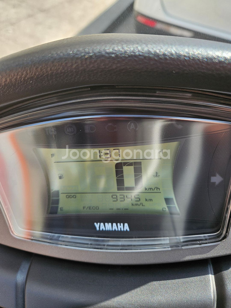 Nmax125 24년식9345km--9