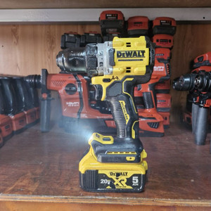 디월트충전드릴 DCD800. 3세대신형.A-3번