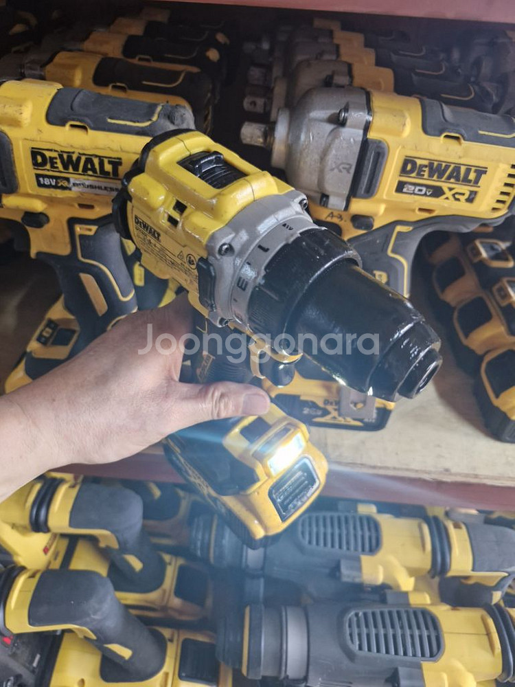 디월트충전드릴 DCD800. 3세대신형.A-3번--9