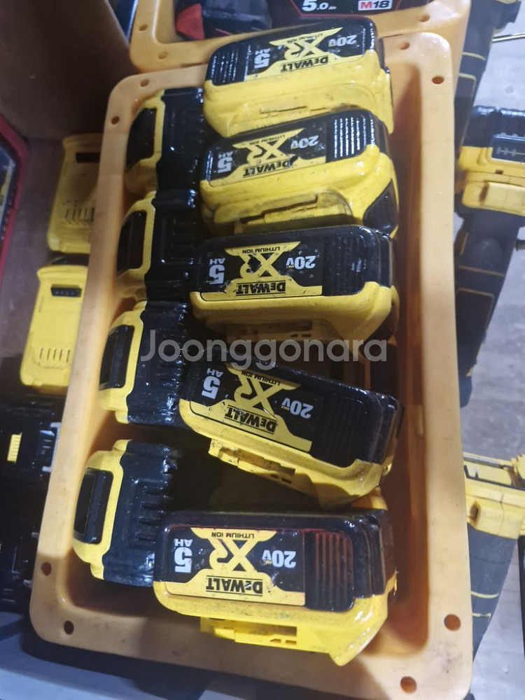 디월트배터리.20V5.0AH.개당가격--3