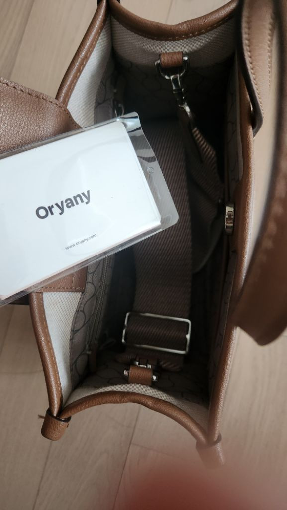 오야니 토트백 가방 이미지