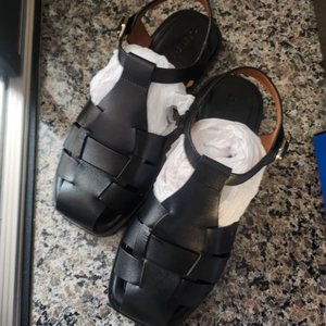 쿠에른샌들ㅡ블랙 230