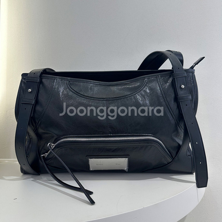{새상품}마뗑킴 투웨이 스트랩 스퀘어백 블랙--4