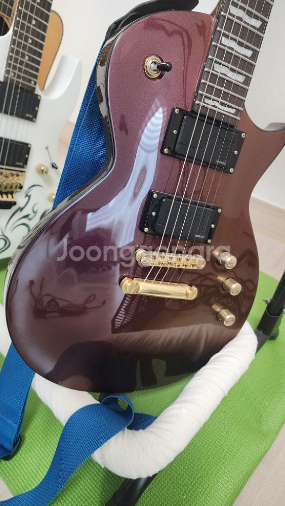일렉기타 LTD EC-1000 deluxe gold A--0