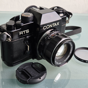 콘탁스 CONTAX RTS 필름카메라+슈퍼타쿠마렌즈