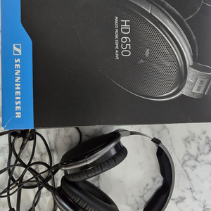 HD 650 헤드폰 팝니다.