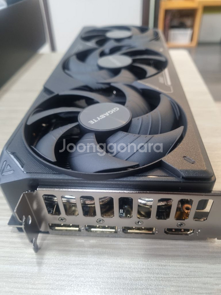 기가바이트 5070ti--1
