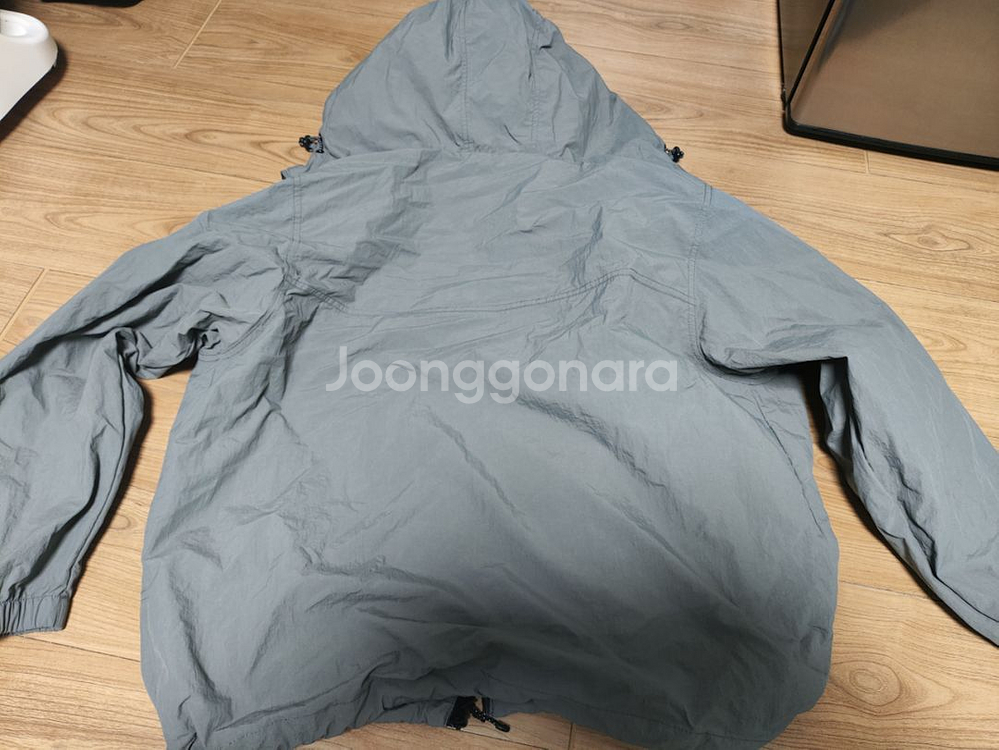 스파오 윈드브레이커 L사이즈--2