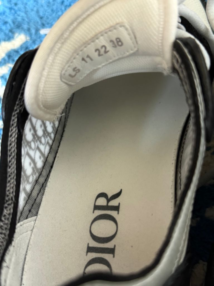 디올스니커즈 37--3