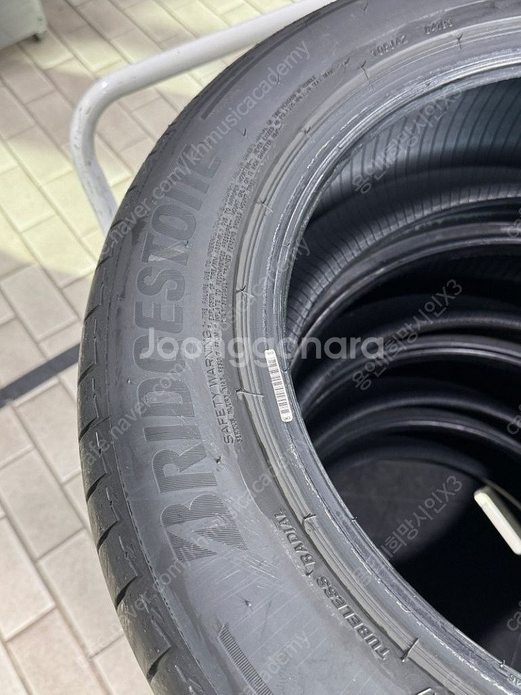 bmw220i 액티브투어러 출고타이어--1