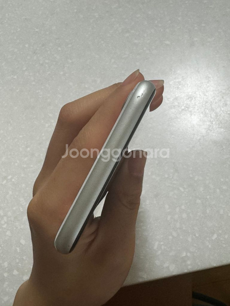 아이폰se2세대 128gb 화이트--8