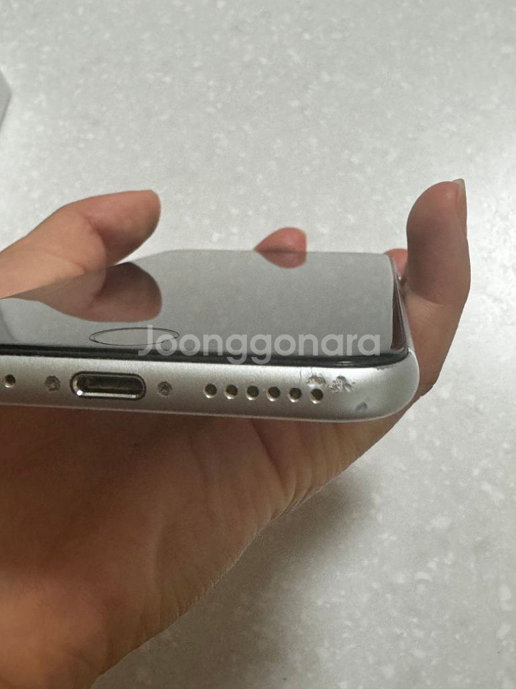 아이폰se2세대 128gb 화이트--6