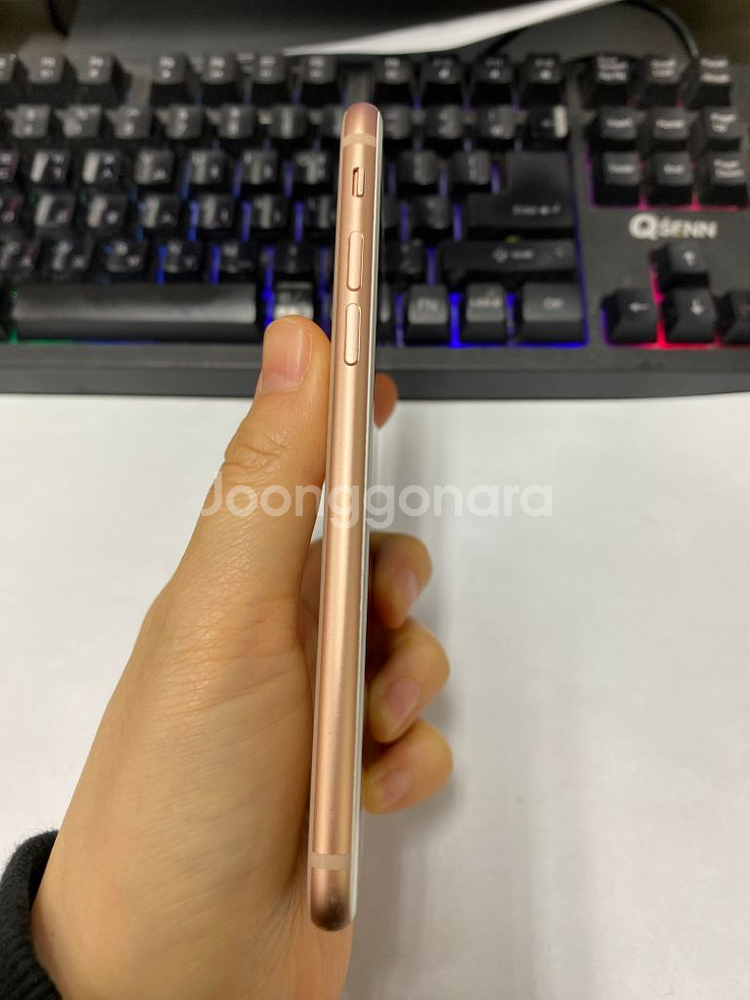 아이폰8 로즈골드 A급 256GB 배터리100%--4