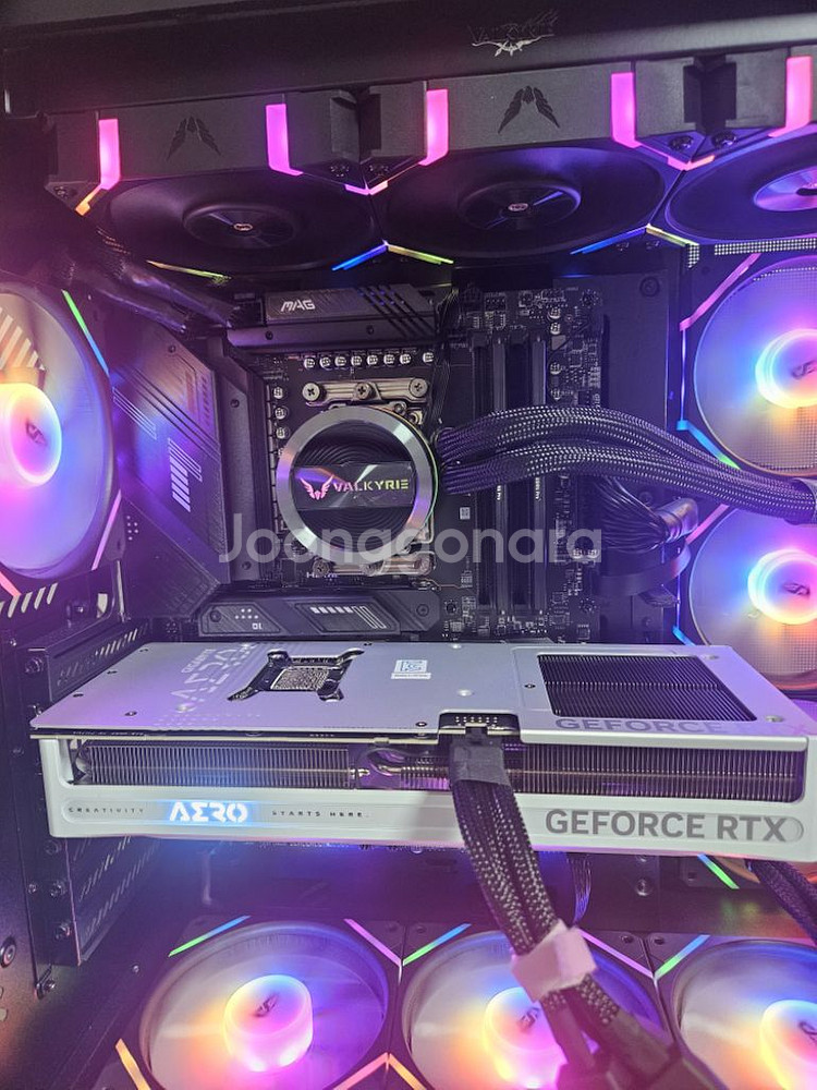 기가바이트 AERO SFF RTX 5080--0