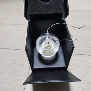 정품 샤넬 뷰티 미니 스노우볼 넘버5 새것