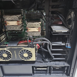 titan RTX 2대 팝니다