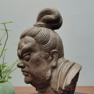 돌 조각상