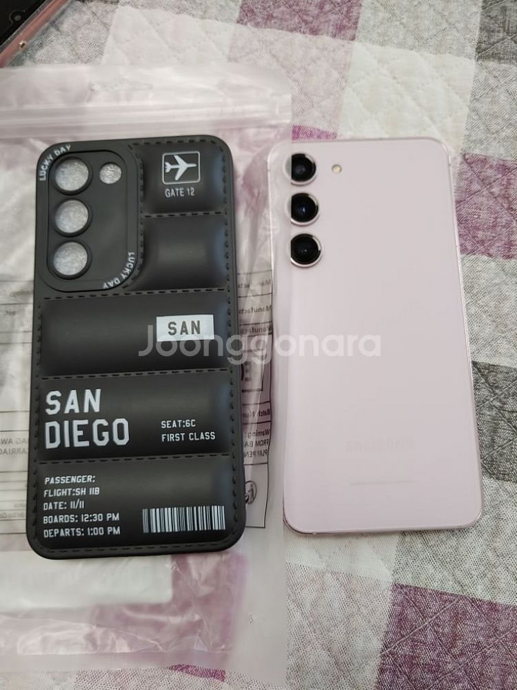 AAA급 ㅡ S23 256기가 + 새 케이스--0
