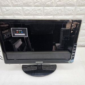 삼성 20인치 LCD 모니터 입니다
