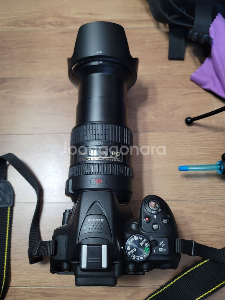 니콘 D5300 with AF-S DX 18-200m--1