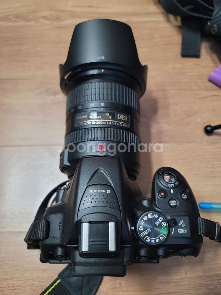 니콘 D5300 with AF-S DX 18-200m--2