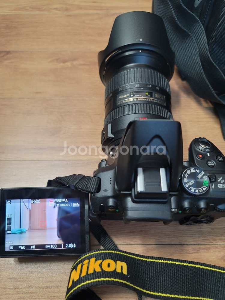 니콘 D5300 with AF-S DX 18-200m--9