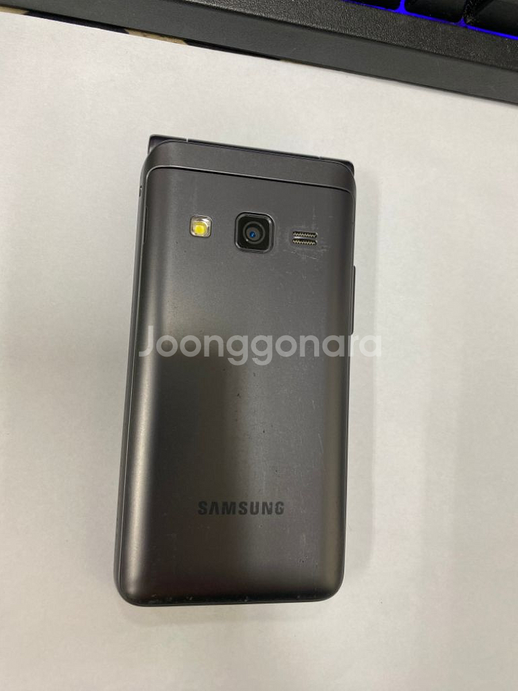 KT 갤럭시폴더2 21년형 그레이 32GB 효도폰--1