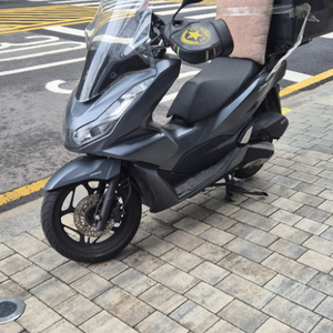 혼다 pcx125 22년식 13000km 배달세팅