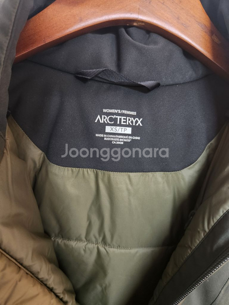 아크테릭스 여성 패딩 코트 XS 판매해요--4