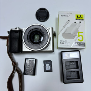 소니 A6000(16-50)번들렌즈 구성
