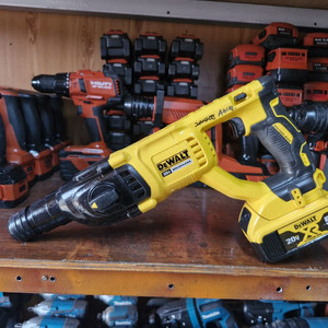 디월트충전함마드릴DCH133AVR 로타리함마드릴