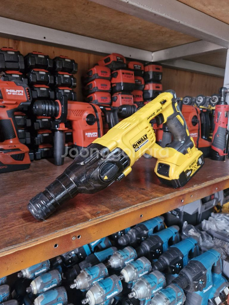 디월트충전함마드릴DCH133AVR 로타리함마드릴--1