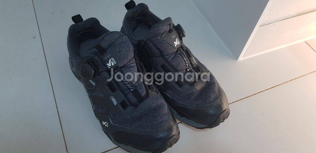 밀렛 운동화 팝니다--0