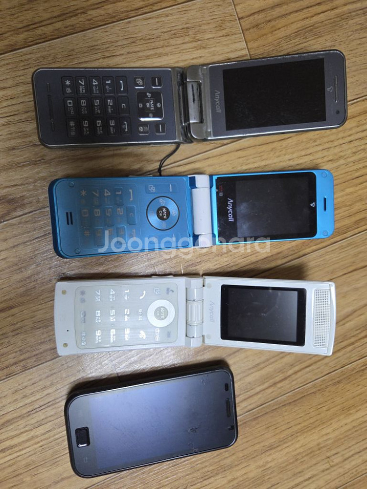 구형 휴대폰 4개--0