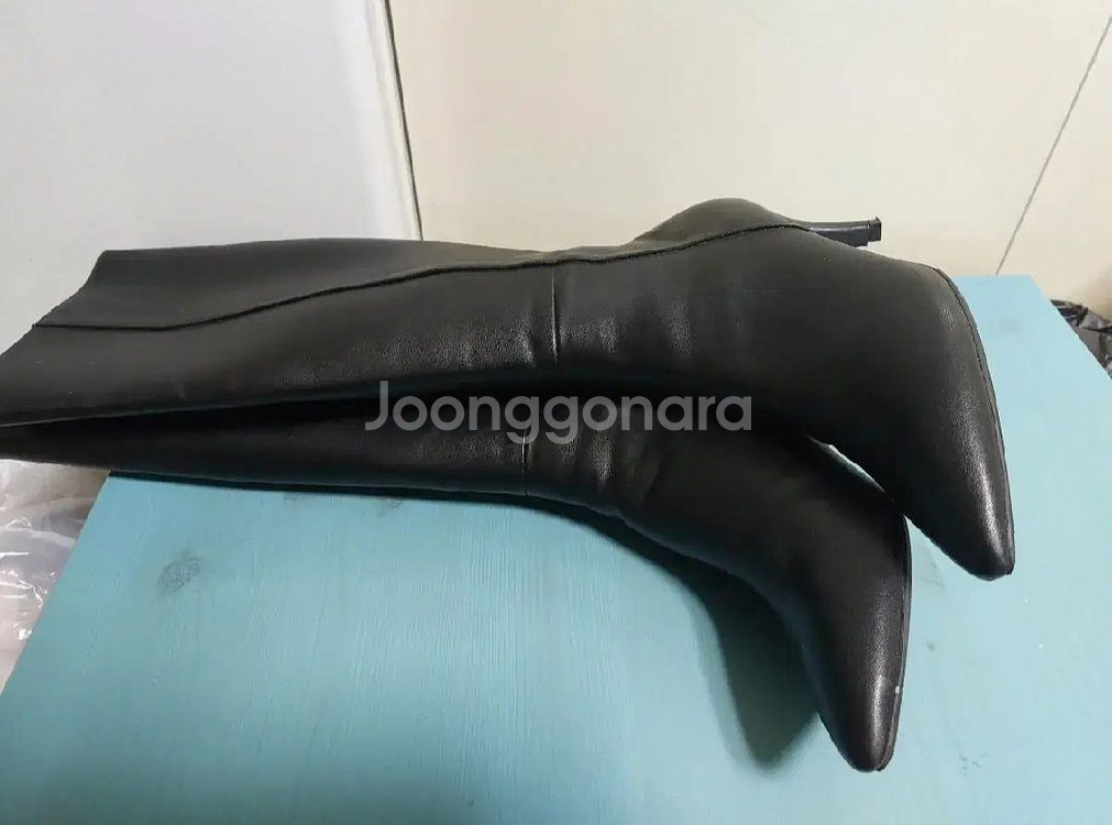 (여성부츠) 검정 롱부츠 싸이즈240 팝니다(무료배송)--5