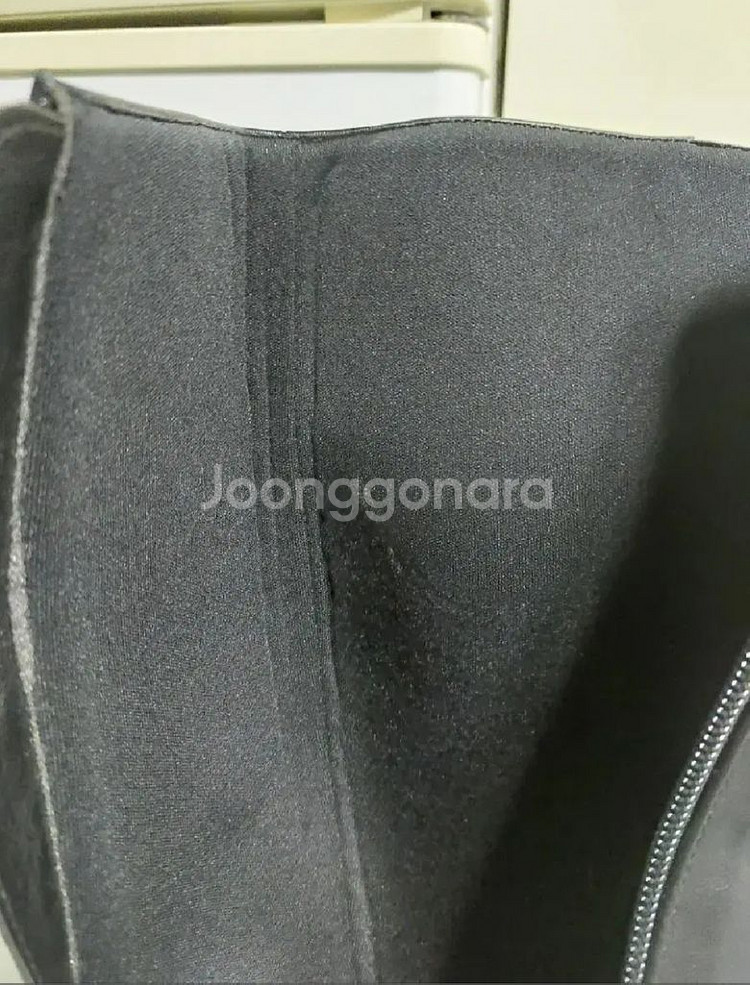 (여성부츠) 검정 롱부츠 싸이즈240 팝니다(무료배송)--8