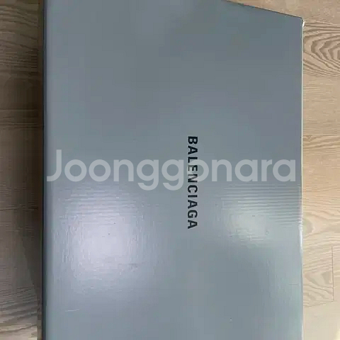24ss 발렌시아가 스피드러너 메탈릭그레이(사이즈40e--0