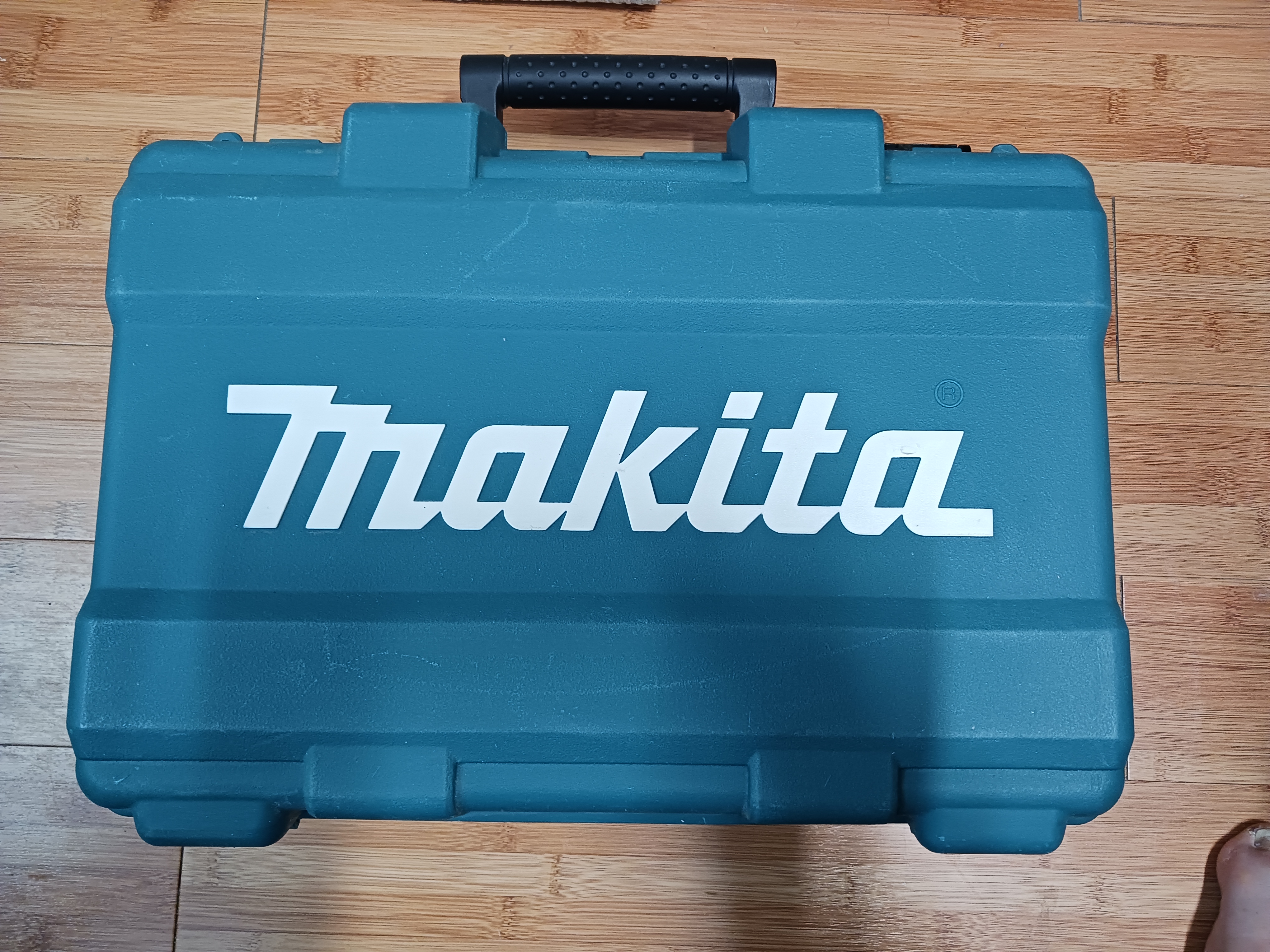 마끼다 충전해머드릴 HP 347 DWE 14.4V