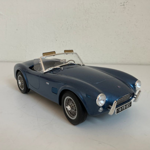쉘비 코브라 blue, black 1:18