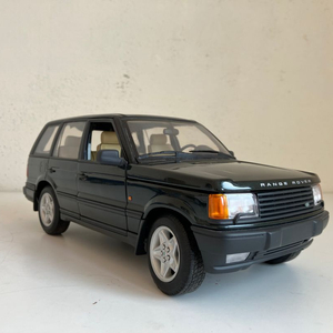 Range Rover 4.6 HSE Green