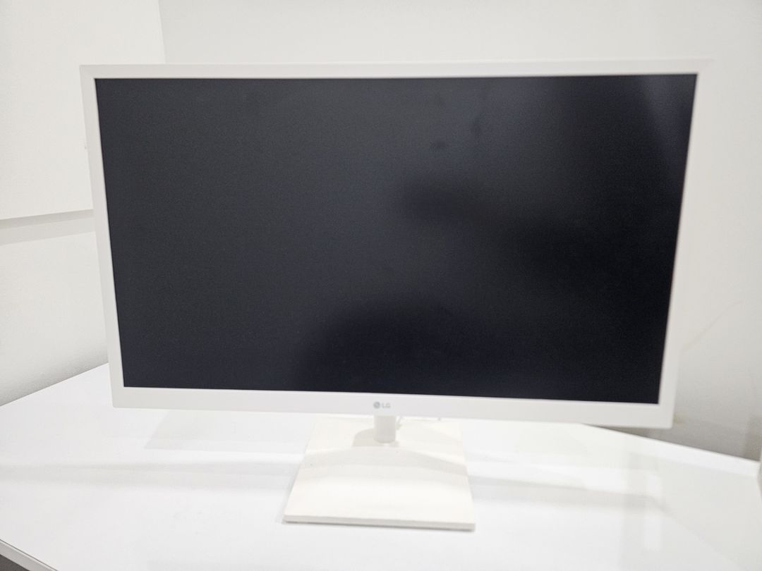 LG 27MN430HW 27인치 IPS 모니터 팝니다!