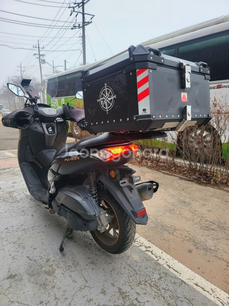 Nmax 22년식 2만Km 최저가 판매합니다--4