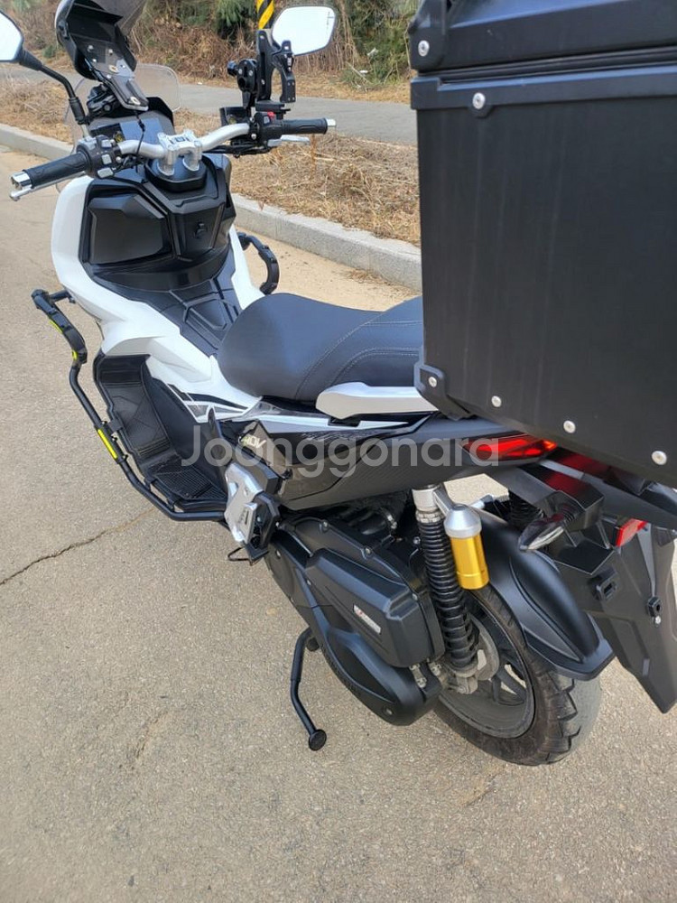 Adv 24년식 1만Km 최저가 판매합니다--4