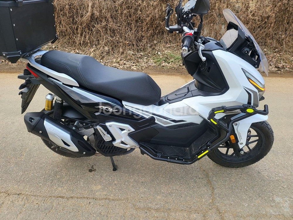 Adv 24년식 1만Km 최저가 판매합니다--1