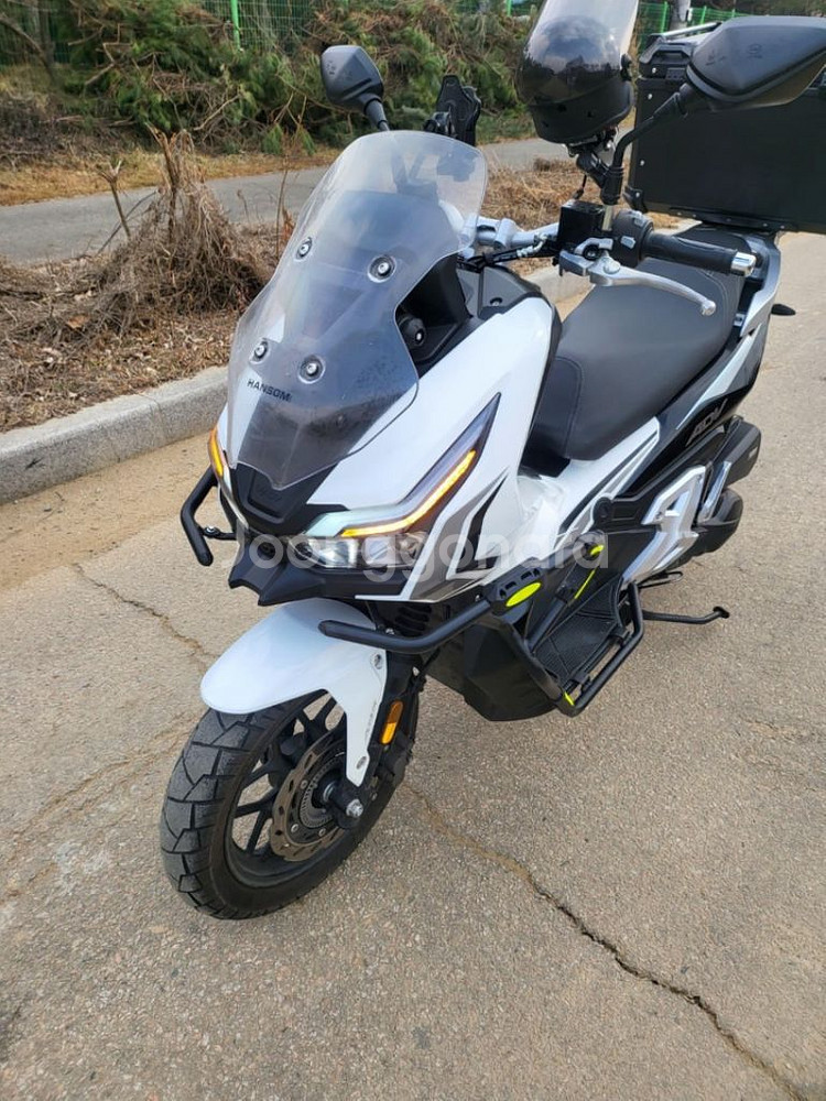 Adv 24년식 1만Km 최저가 판매합니다--6