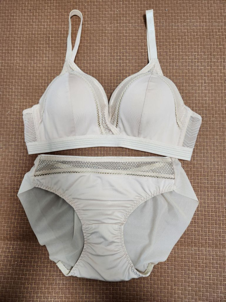 빅토리아 스튜디오 브라 & 팬티 4세트 35,000원 이미지